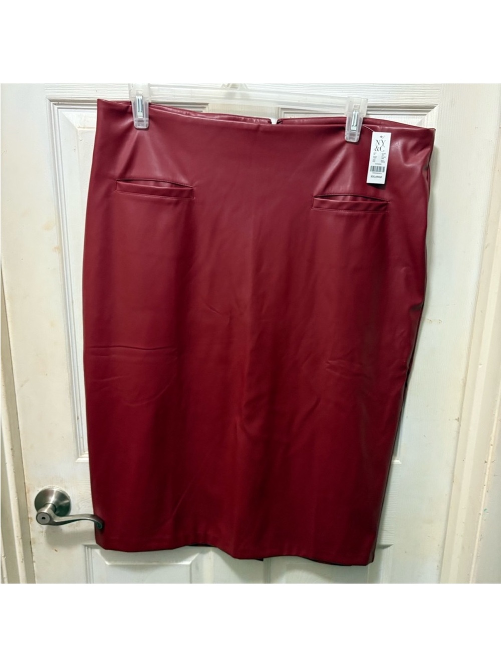 Women’s New York & Company Red Vegan Leather Straight Skirt. Size XXL.